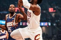 开云体育中国-勇士不敌爵士，米切尔贡献28分