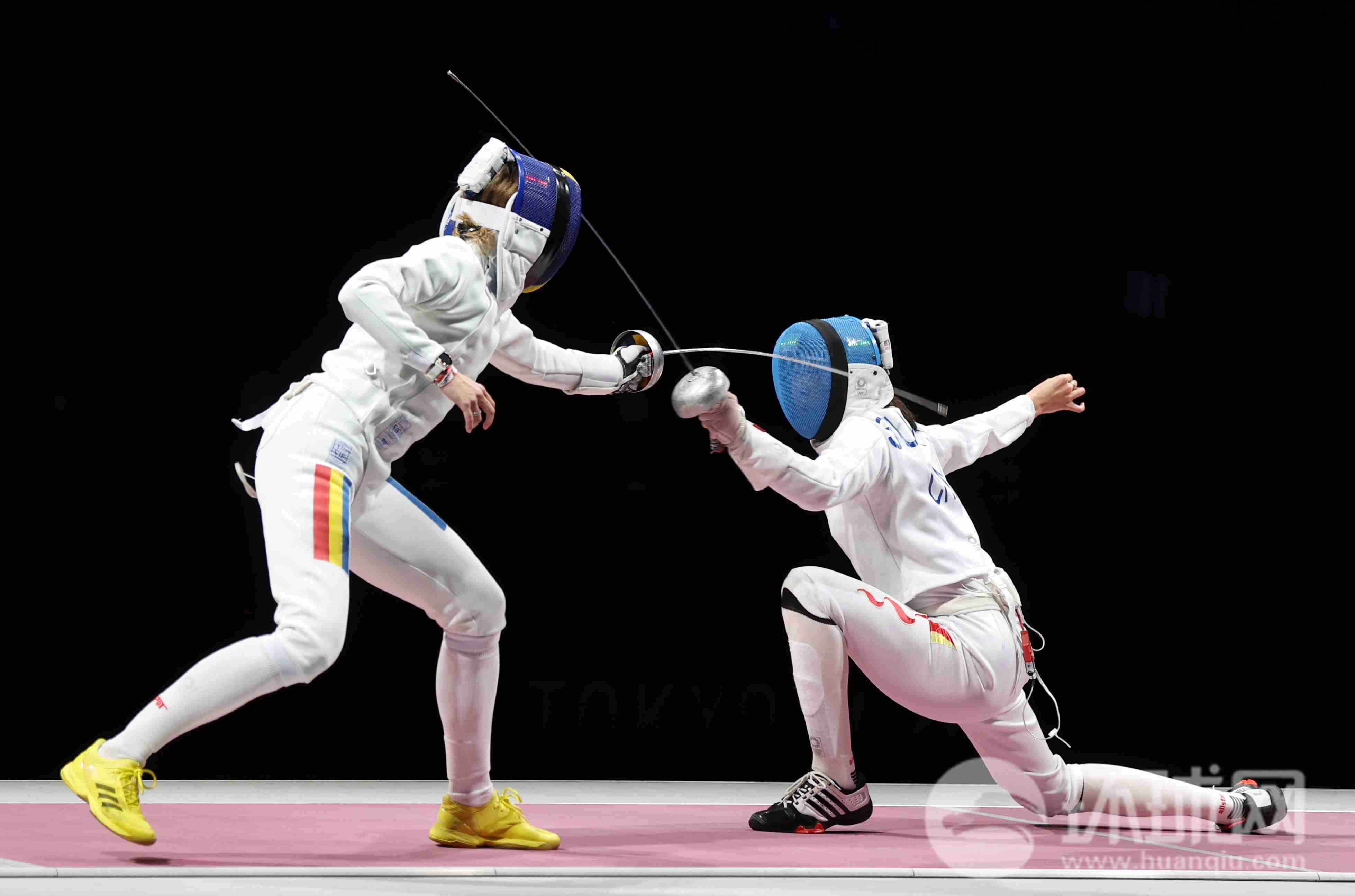 卡塔尔击剑选手夺得金牌,实力全开 卡塔尔击剑选手夺得金牌,实力全开