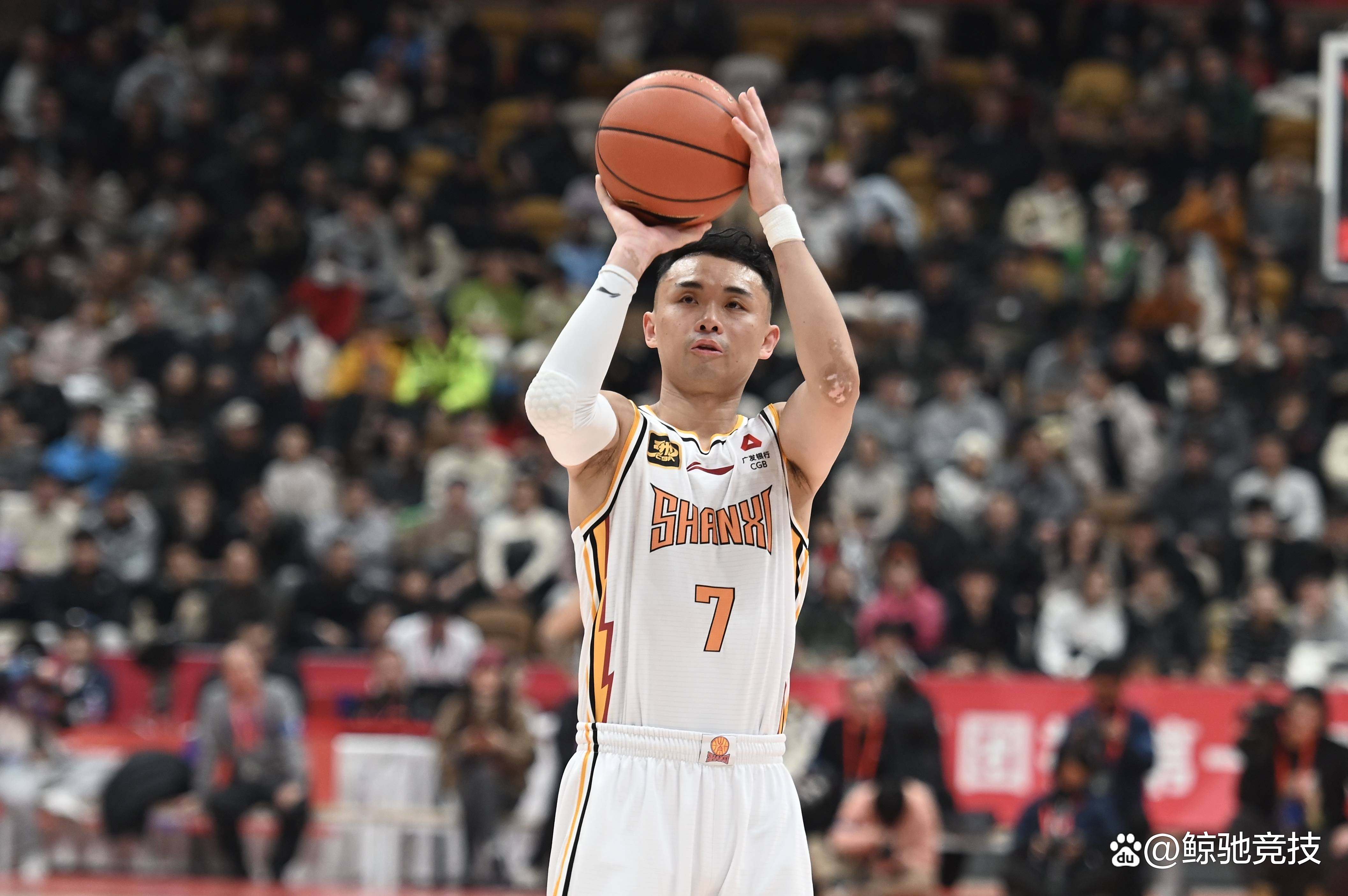 辽宁男篮豪取四连胜,稳居前四 辽宁男篮豪取四连胜,稳居前四