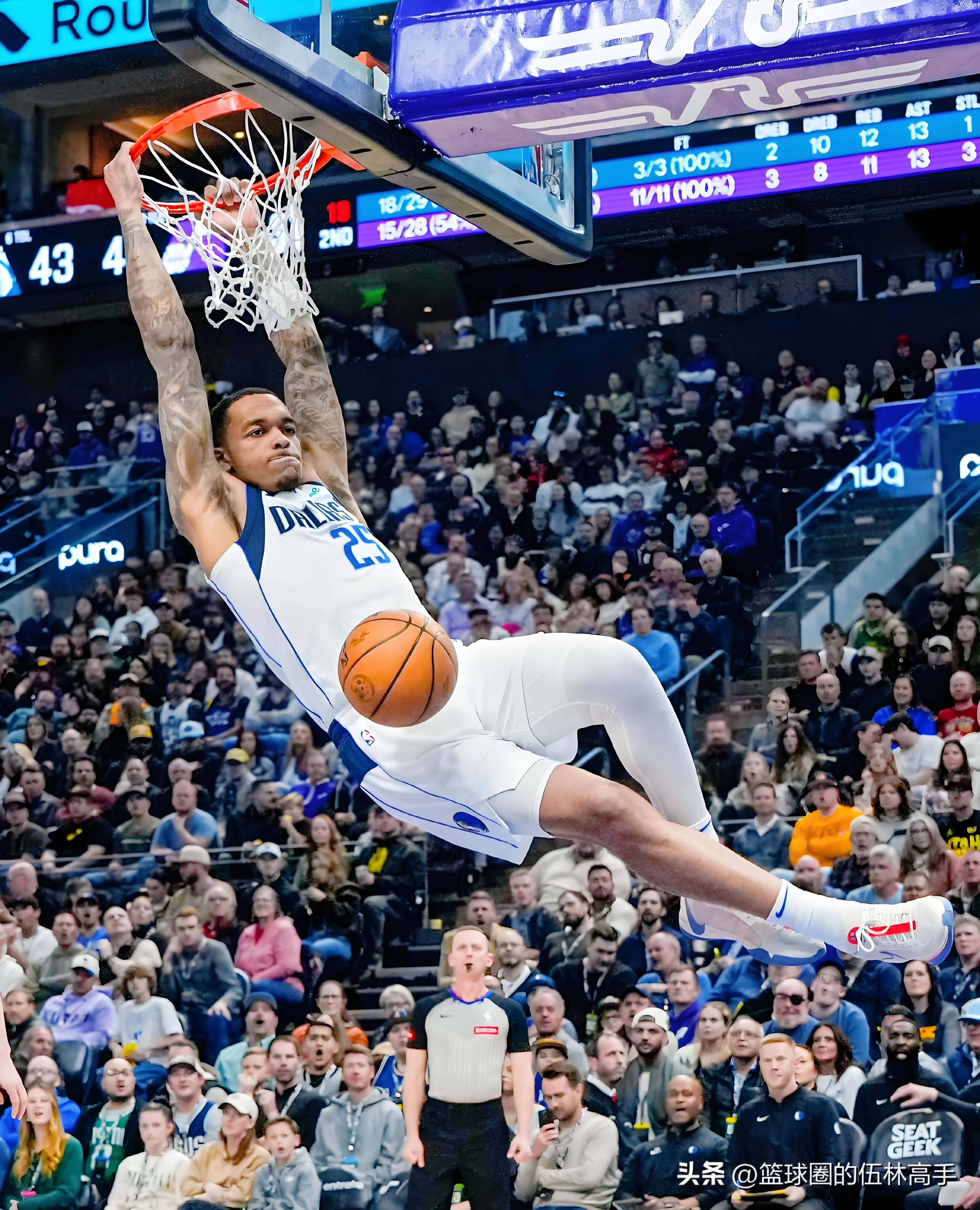 火箭客场惨败独行侠，状态低迷