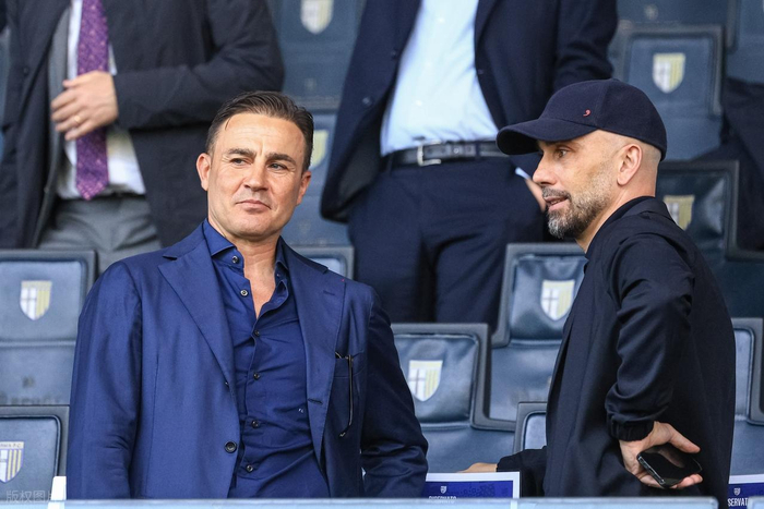 中国足球协会宣布聘请里皮为国家队主教练