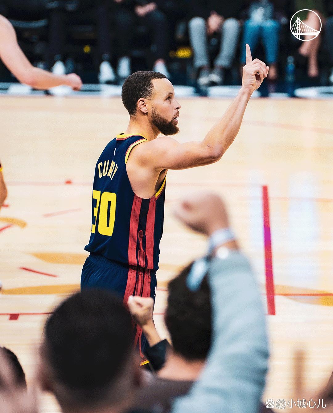 马刺险胜爵士，德罗赞关键时刻砍分